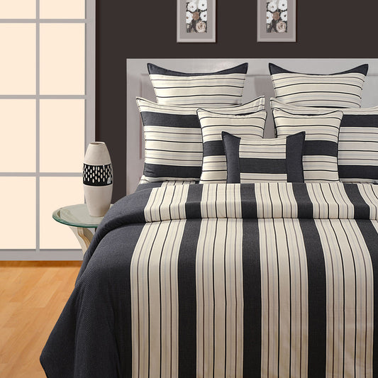 Yarn-dyed stripe bedsheet, 240TC black cream bedding, monochrome bedroom decor, elegant striped linen, black and cream bedspread, contemporary bed stripes, high thread count luxury, sophisticated bed linens, timeless bed decor, chic stripe design, premium cotton bedsheet, mix and match bedding style