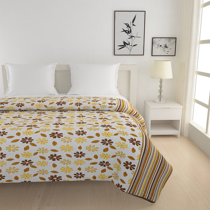 cheerful yellow bedding, daisy print bed set, soft cotton sheets, sunny bedroom design, hypoallergenic bedding, all-season comforter, vibrant floral pattern, quality cotton bedding, 160 thread count luxury, fresh spring bedroom style, bright and bold bed linen.