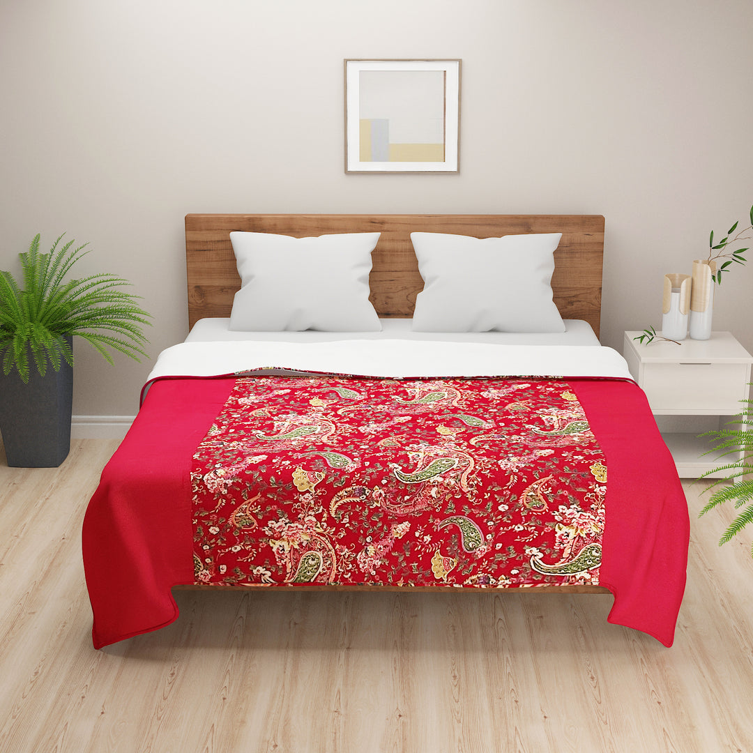 Crimson paisley bedsheet, luxury cotton bedding, 200 thread count bed linens, maroon floral pattern, garden-inspired bedspread, traditional paisley bed set, opulent bedding collection, crimson garden bedroom, artisanal paisley design, high-quality cotton bed sheets, regal bedroom decor, paisley cotton duvet set.