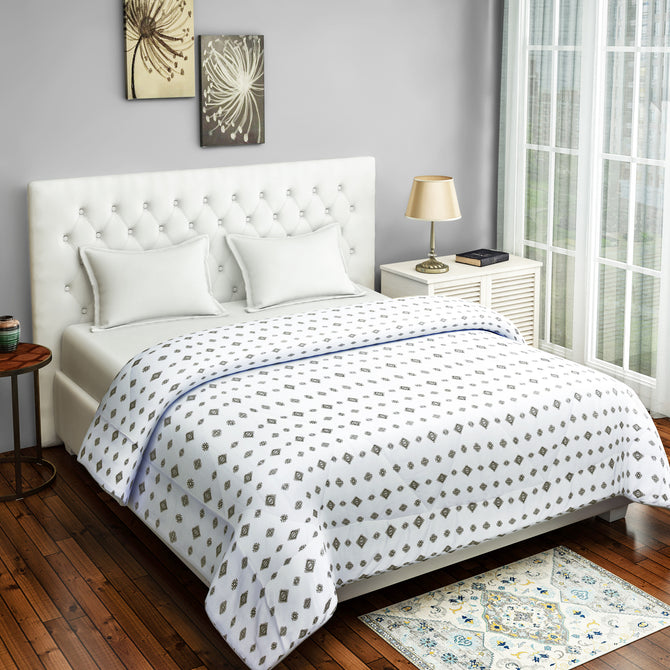 :
"black and white bedding, cotton satin sheets, ethnic motif comforter, geometric bedspread, luxury bedding set, monochrome bedroom, elegant bed linen, 250 thread count cotton, high-quality satin bedding, contemporary bedroom design, sophisticated duvet cover, chic patterned bedding, modern decor bed set, black and white bedroom aesthetic."