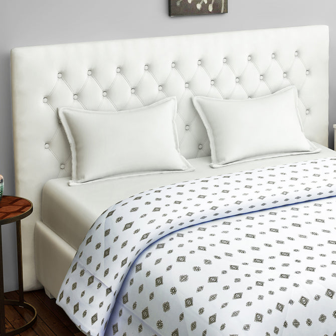 :
"black and white bedding, cotton satin sheets, ethnic motif comforter, geometric bedspread, luxury bedding set, monochrome bedroom, elegant bed linen, 250 thread count cotton, high-quality satin bedding, contemporary bedroom design, sophisticated duvet cover, chic patterned bedding, modern decor bed set, black and white bedroom aesthetic."